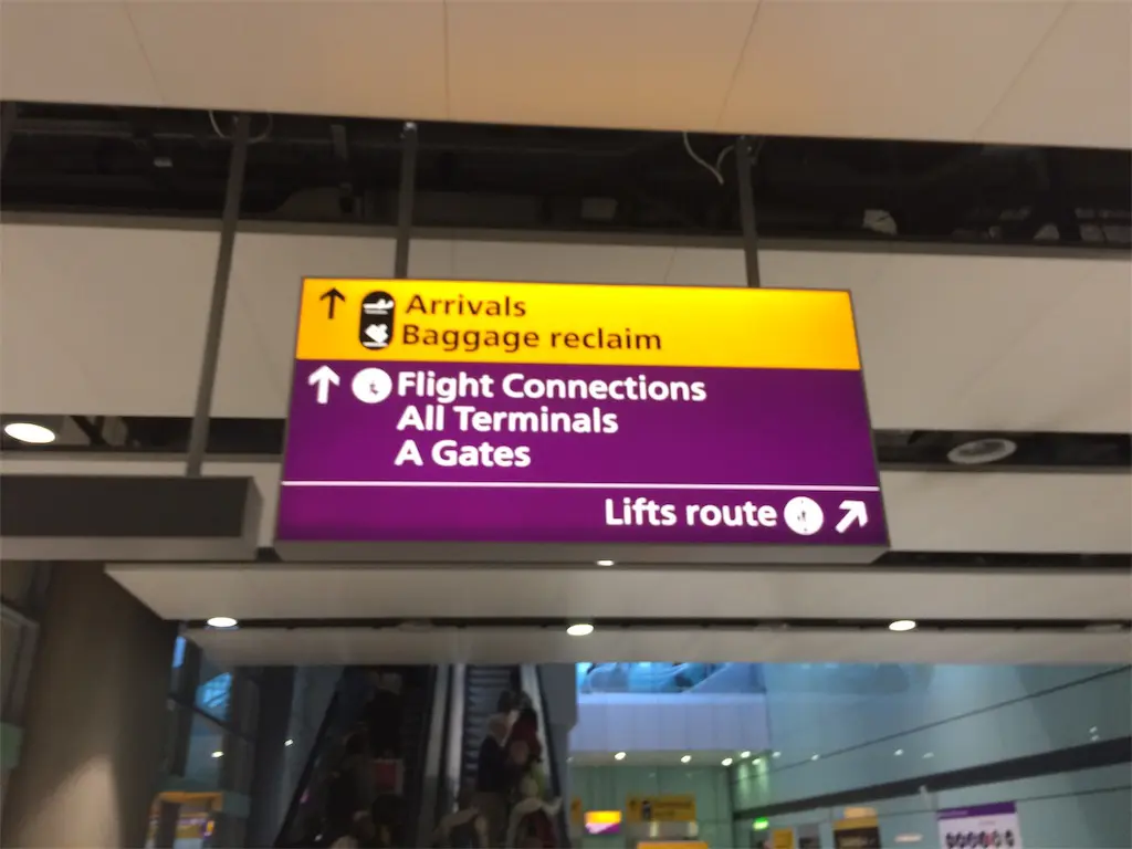 19年4月 ロンドン ヒースロー空港での乗り継ぎ情報 旅とアロマ 19年4月 ロンドン ヒースロー空港での乗り継ぎ情報 旅とアロマ