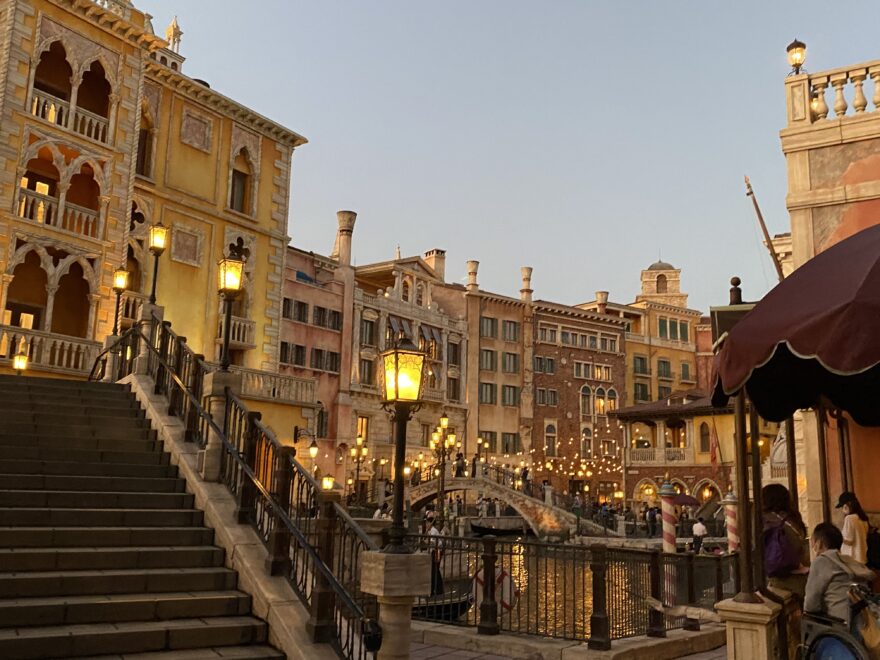 東京ディズニー ウィークナイトパスポート と アーリーイブニングパスポート 夕方から楽しめること 旅とアロマ 東京ディズニー ウィークナイトパスポート と アーリーイブニングパスポート 夕方から楽しめること 旅とアロマ