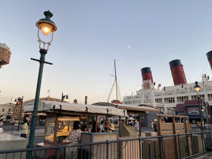 東京ディズニー ウィークナイトパスポート と アーリーイブニングパスポート 夕方から楽しめること 旅とアロマ