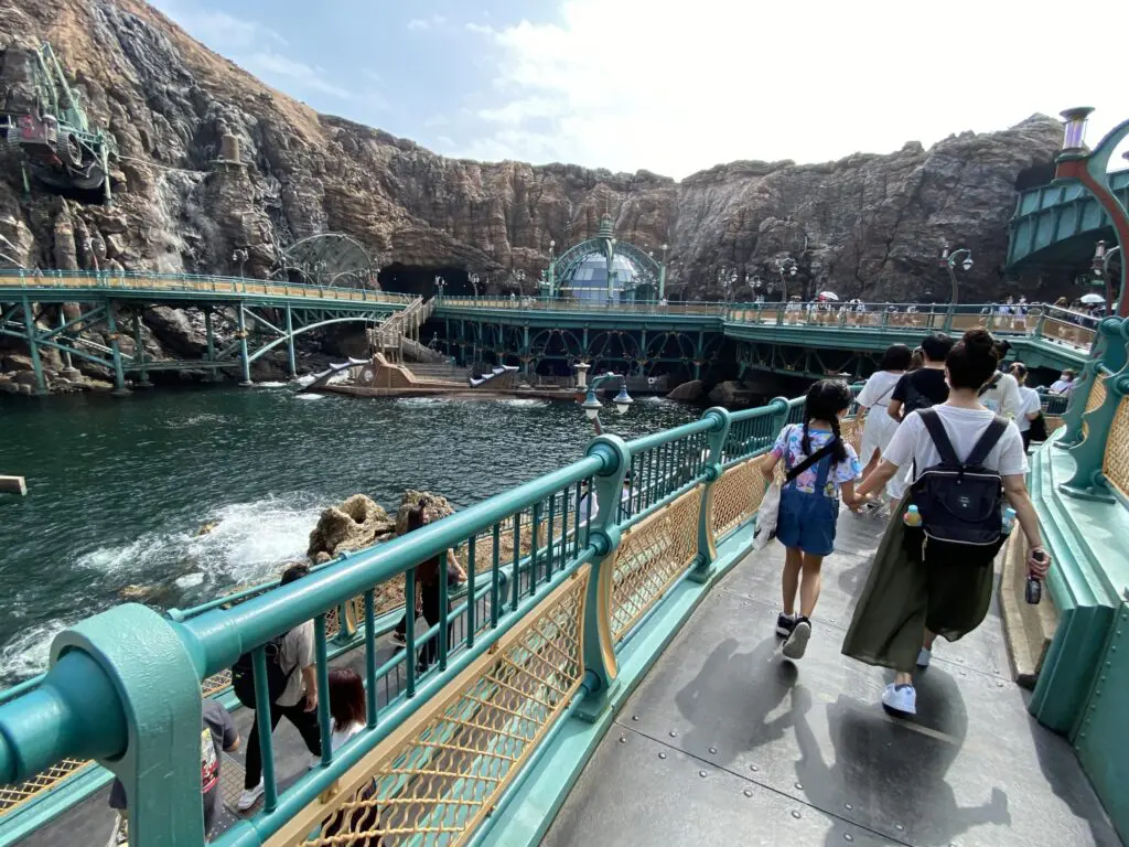 コロナ対策万全 ディズニーシーの楽しみ方 旅とアロマ コロナ対策万全 ディズニーシーの楽しみ方 旅とアロマ